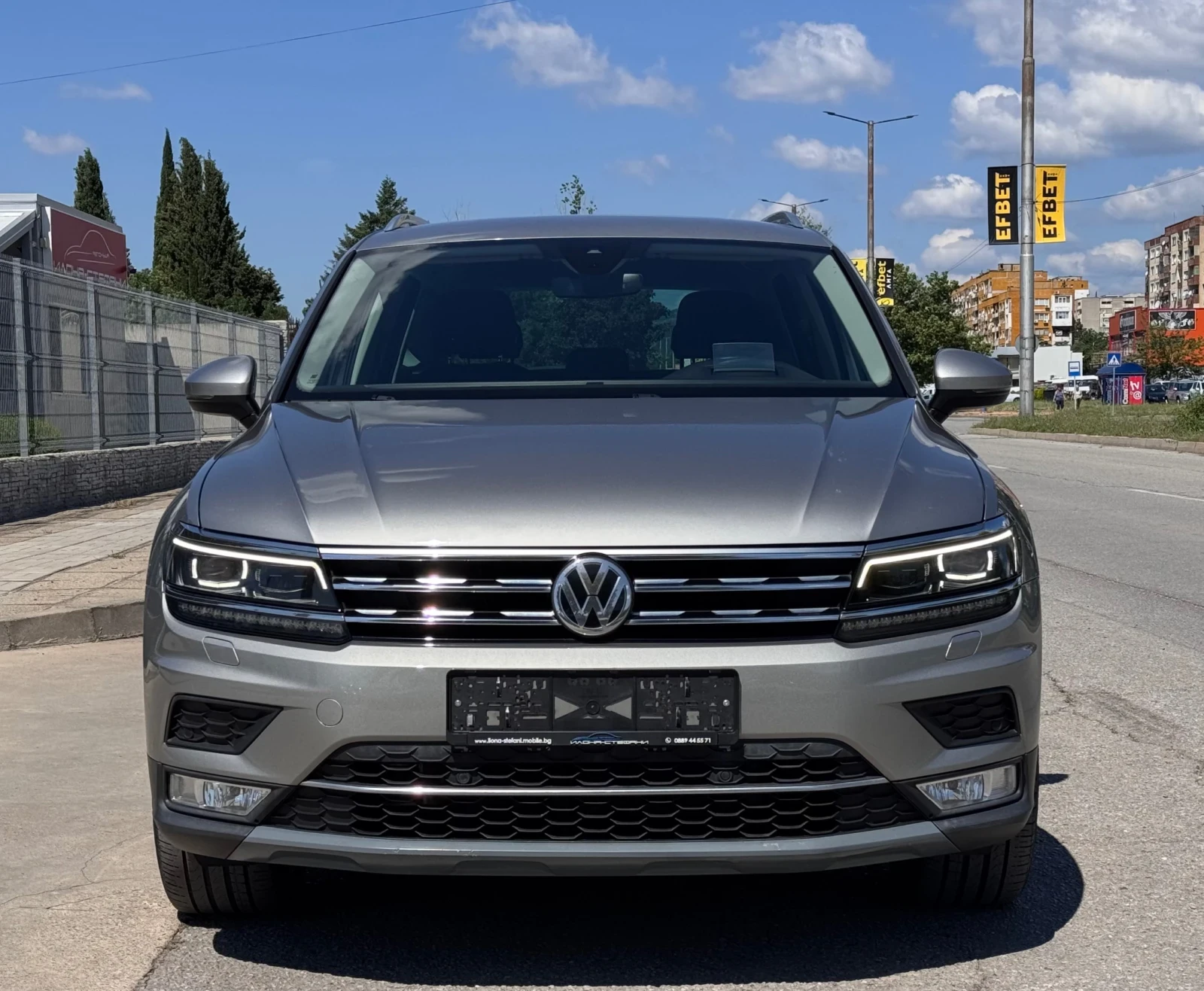 VW Tiguan 2.0TDI 190кс 4MOTION* Highline* Head Up* MATRIX* , снимка 8 - Автомобили и джипове - 54453669