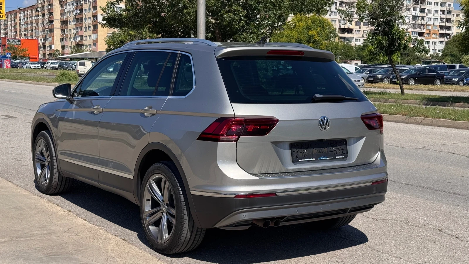 VW Tiguan 2.0TDI 190кс 4MOTION* Highline* Head Up* MATRIX* , снимка 3 - Автомобили и джипове - 54453669