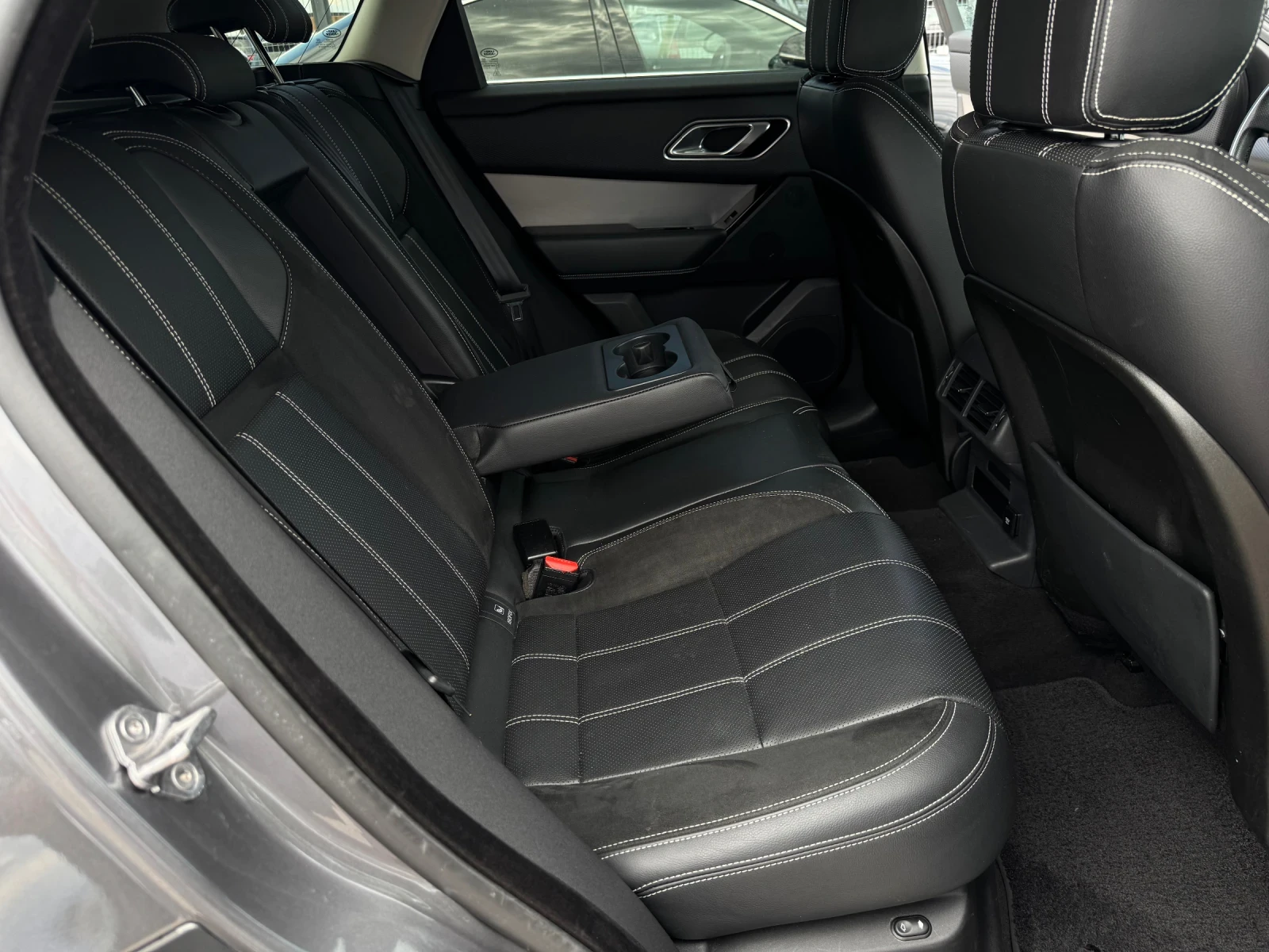 Land Rover Range Rover Velar R-DAYNAMIC, снимка 11 - Автомобили и джипове - 54548186