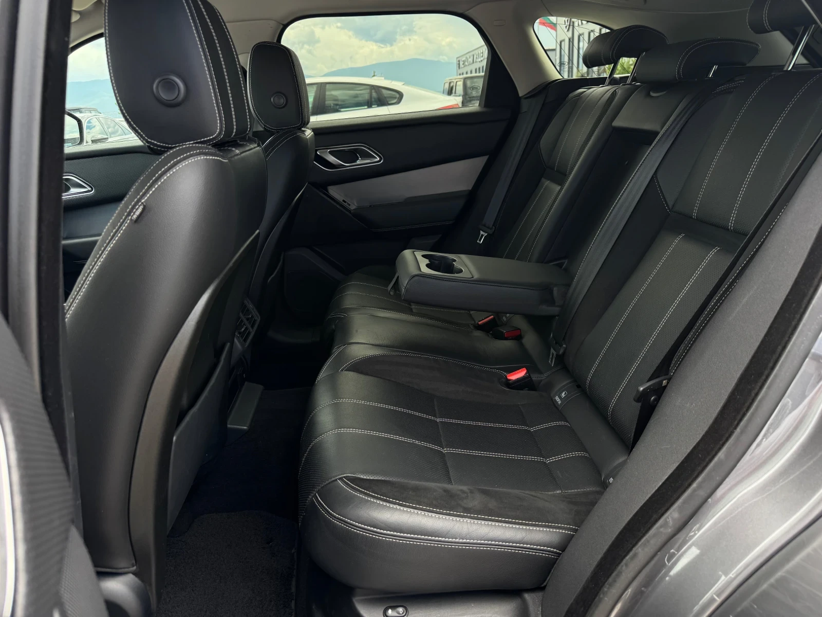 Land Rover Range Rover Velar R-DAYNAMIC, снимка 10 - Автомобили и джипове - 54548186