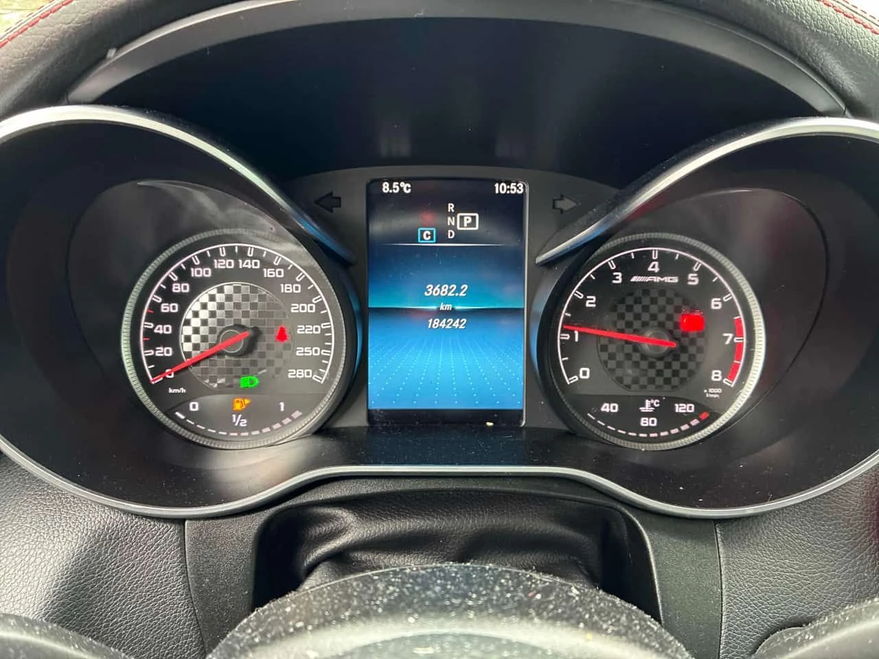 Mercedes-Benz GLC 43 AMG BURMESTER * PANO * KEYLESS *  ПОДГРЕВИ * CARFAX, снимка 8 - Автомобили и джипове - 54556759