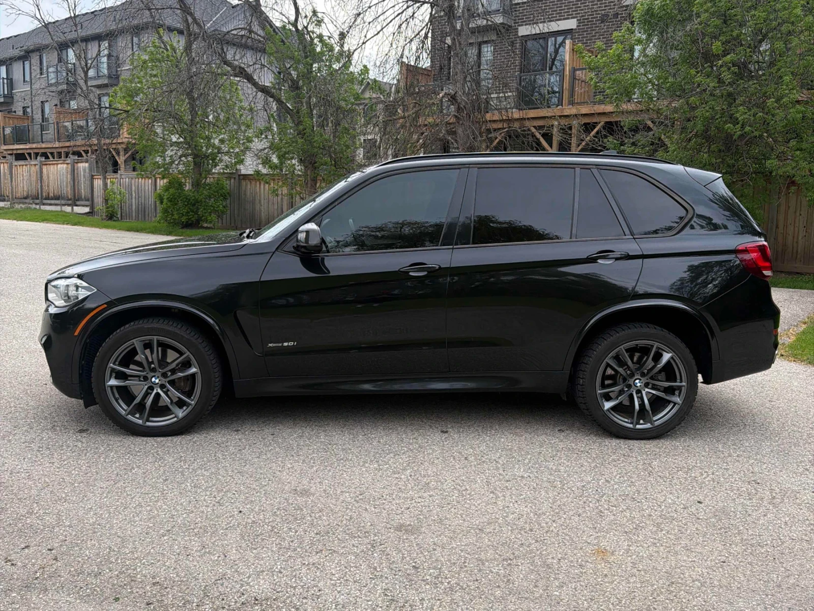 BMW X5 xDrive50i * ДИСТРОНИК * ПОДГРЕВ * ПАНОРАМА, снимка 2 - Автомобили и джипове - 54624332