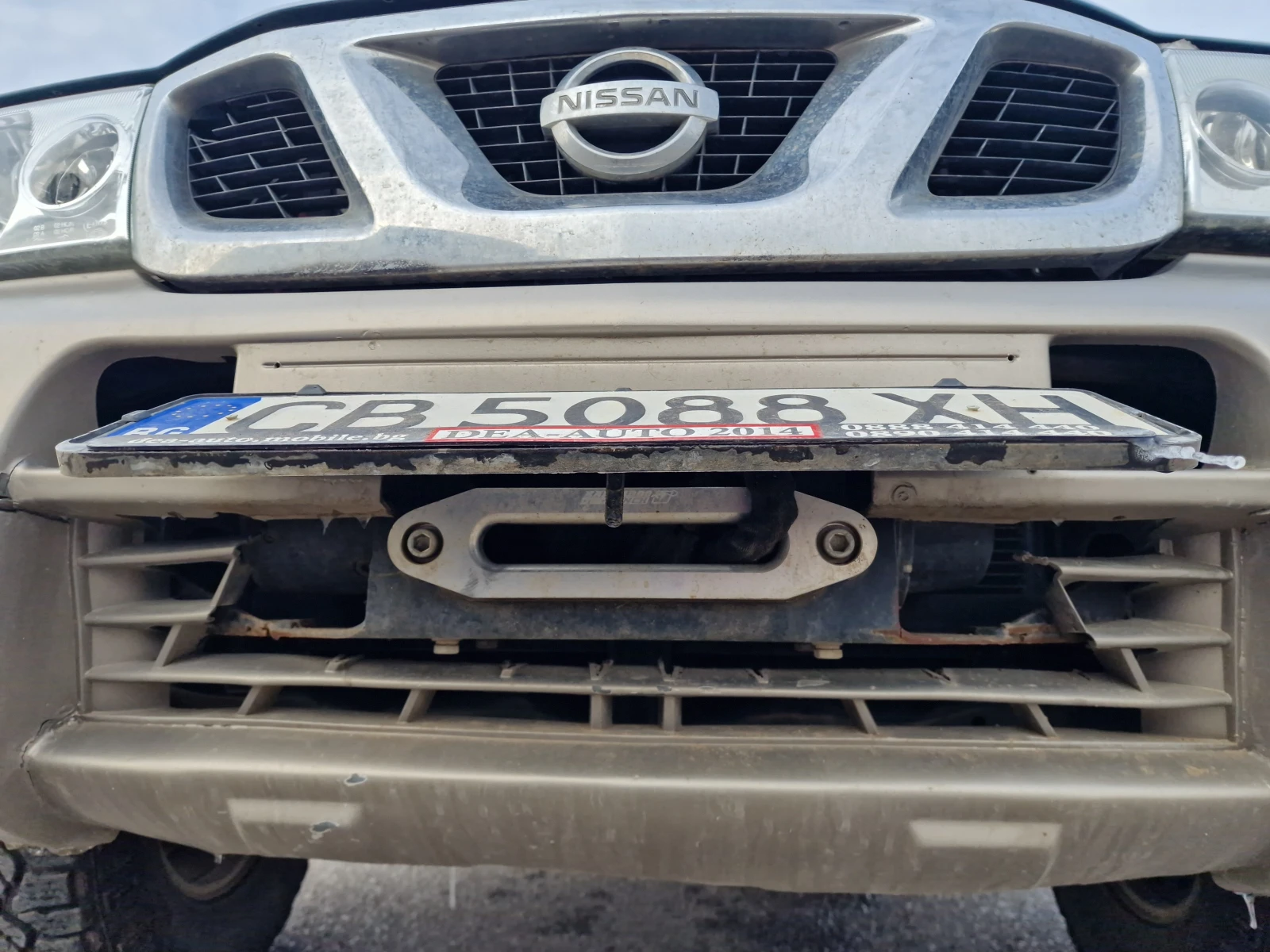 Nissan Terrano 3.0, снимка 6 - Автомобили и джипове - 54658566