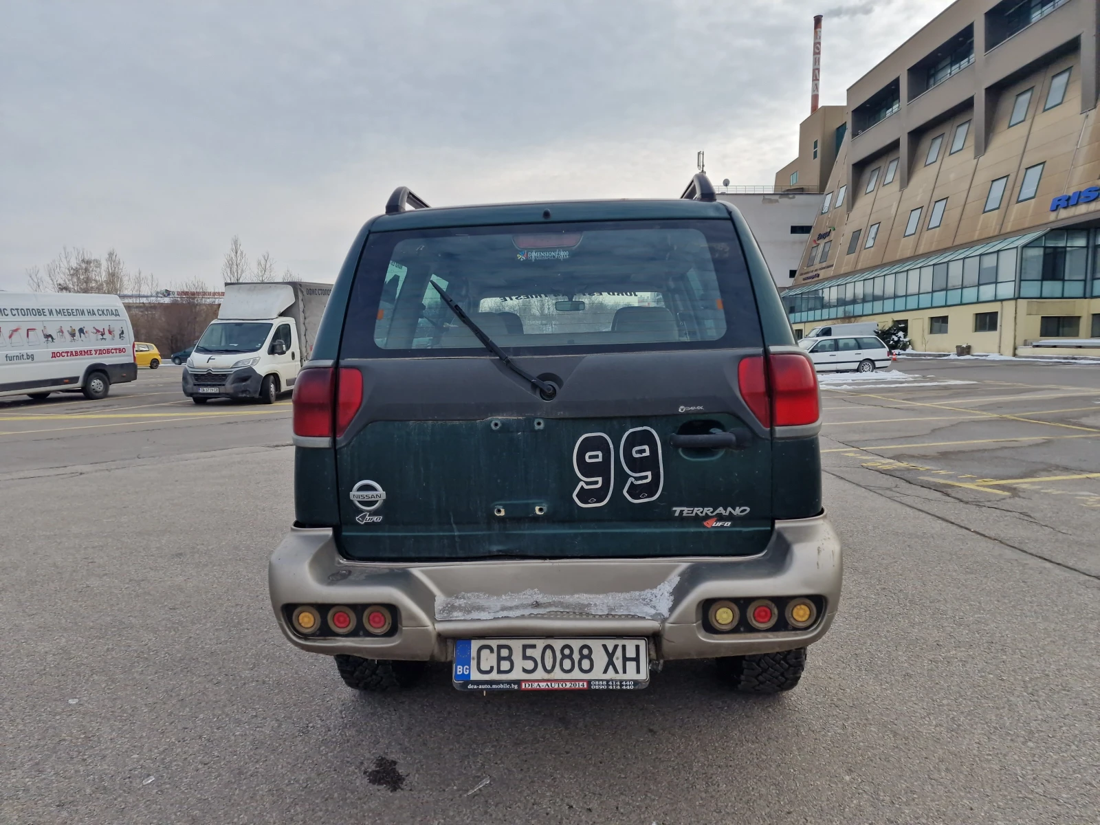Nissan Terrano 3.0, снимка 9 - Автомобили и джипове - 54658566