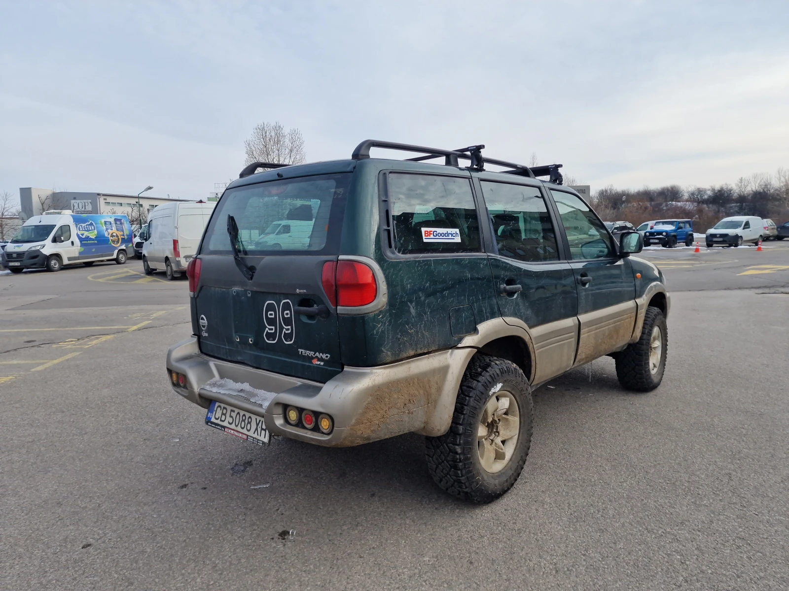 Nissan Terrano 3.0, снимка 8 - Автомобили и джипове - 54658566
