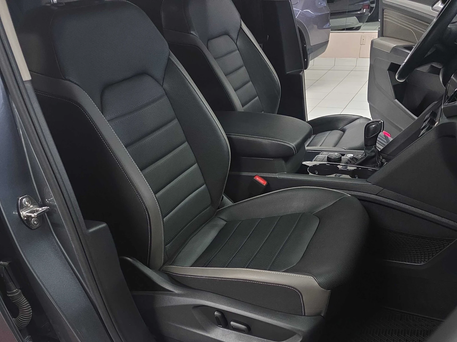 VW Atlas Execline * ПАНОРАМА * СЕРВИЗАН ИСТ * CARFAX, снимка 8 - Автомобили и джипове - 54904748