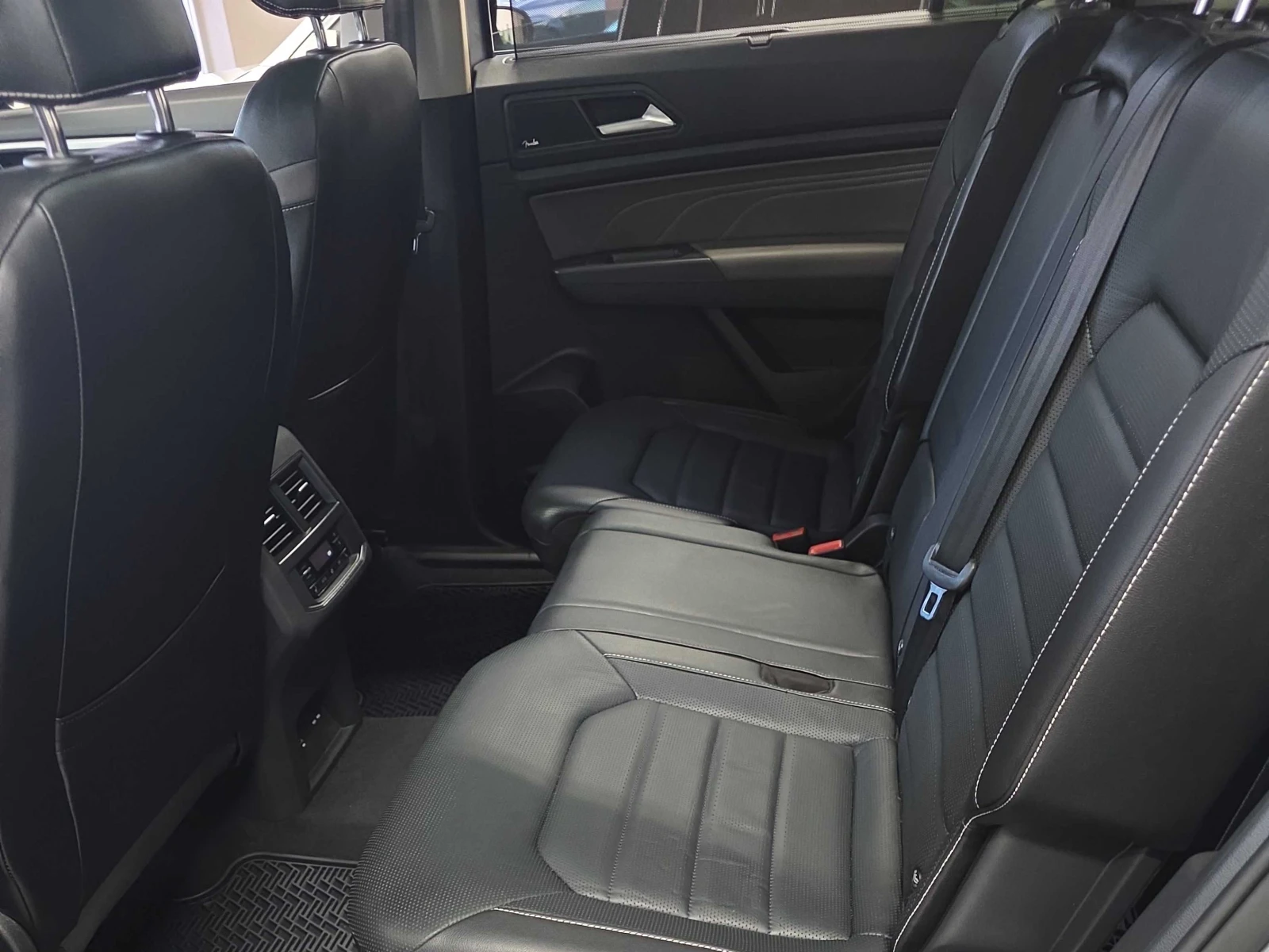 VW Atlas Execline * ПАНОРАМА * СЕРВИЗАН ИСТ * CARFAX, снимка 9 - Автомобили и джипове - 54904748