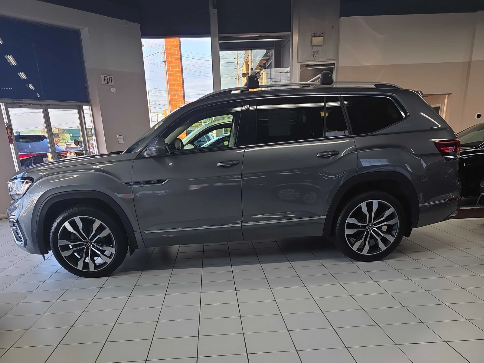 VW Atlas Execline * ПАНОРАМА * СЕРВИЗАН ИСТ * CARFAX, снимка 3 - Автомобили и джипове - 54904748