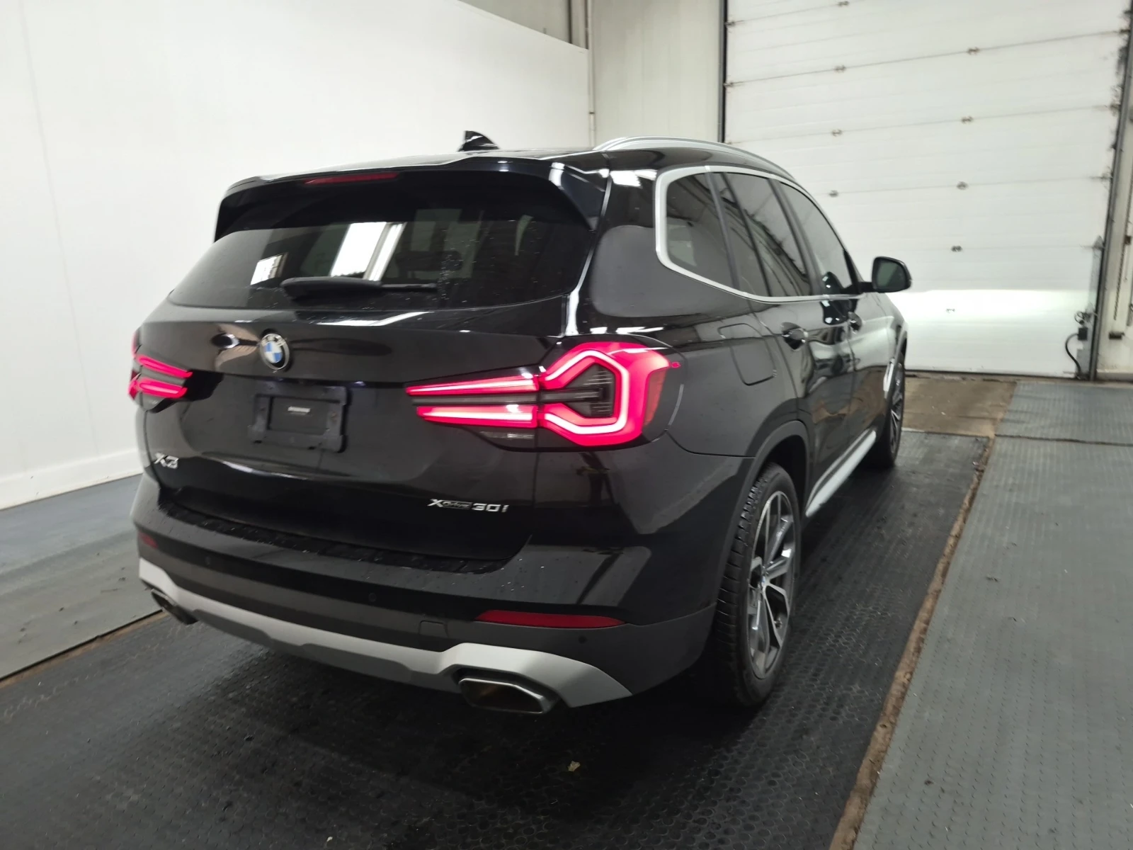 BMW X3 xDrive30i, снимка 3 - Автомобили и джипове - 55460873