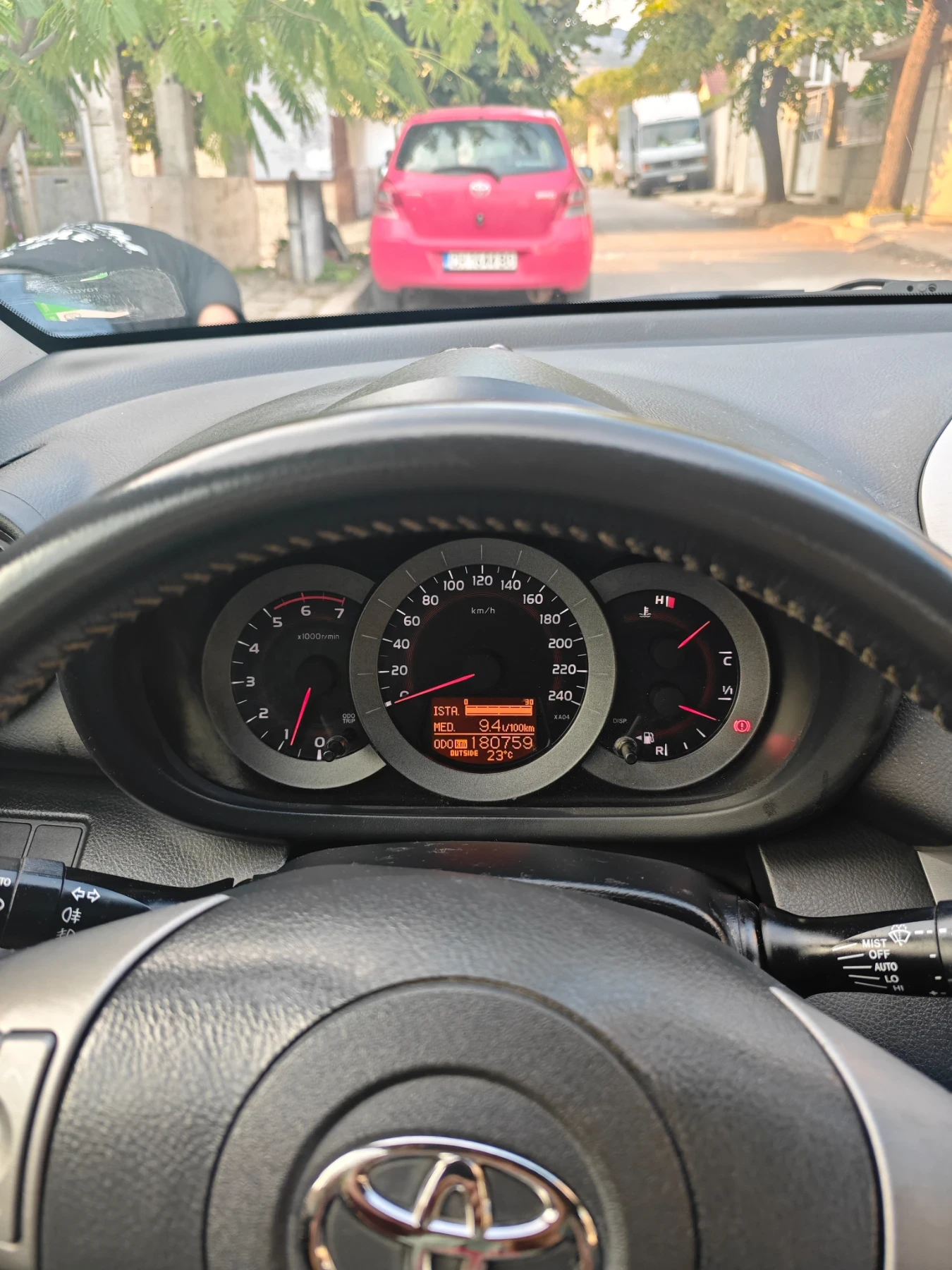 Toyota Rav4, снимка 16 - Автомобили и джипове - 55657696