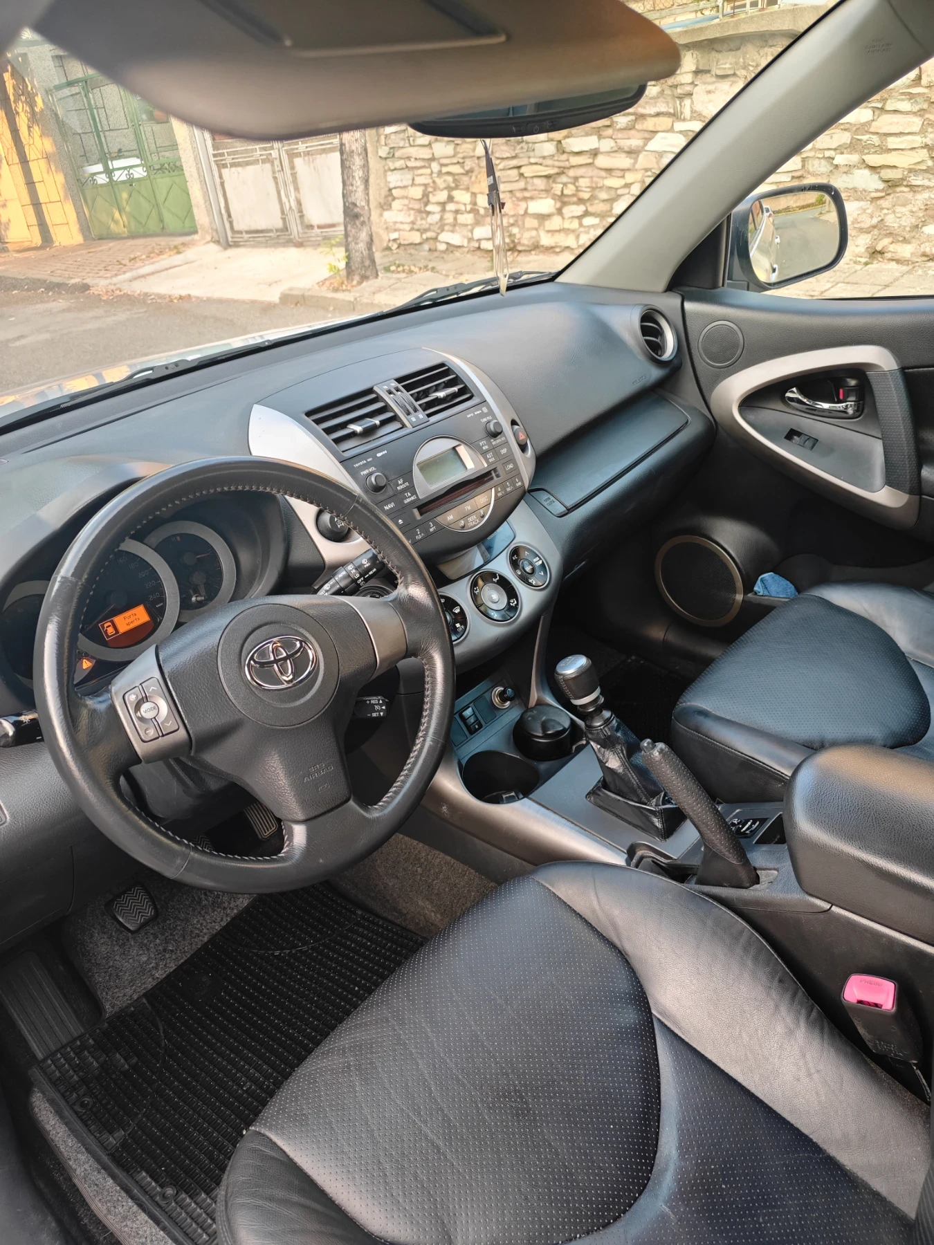 Toyota Rav4, снимка 15 - Автомобили и джипове - 55657696