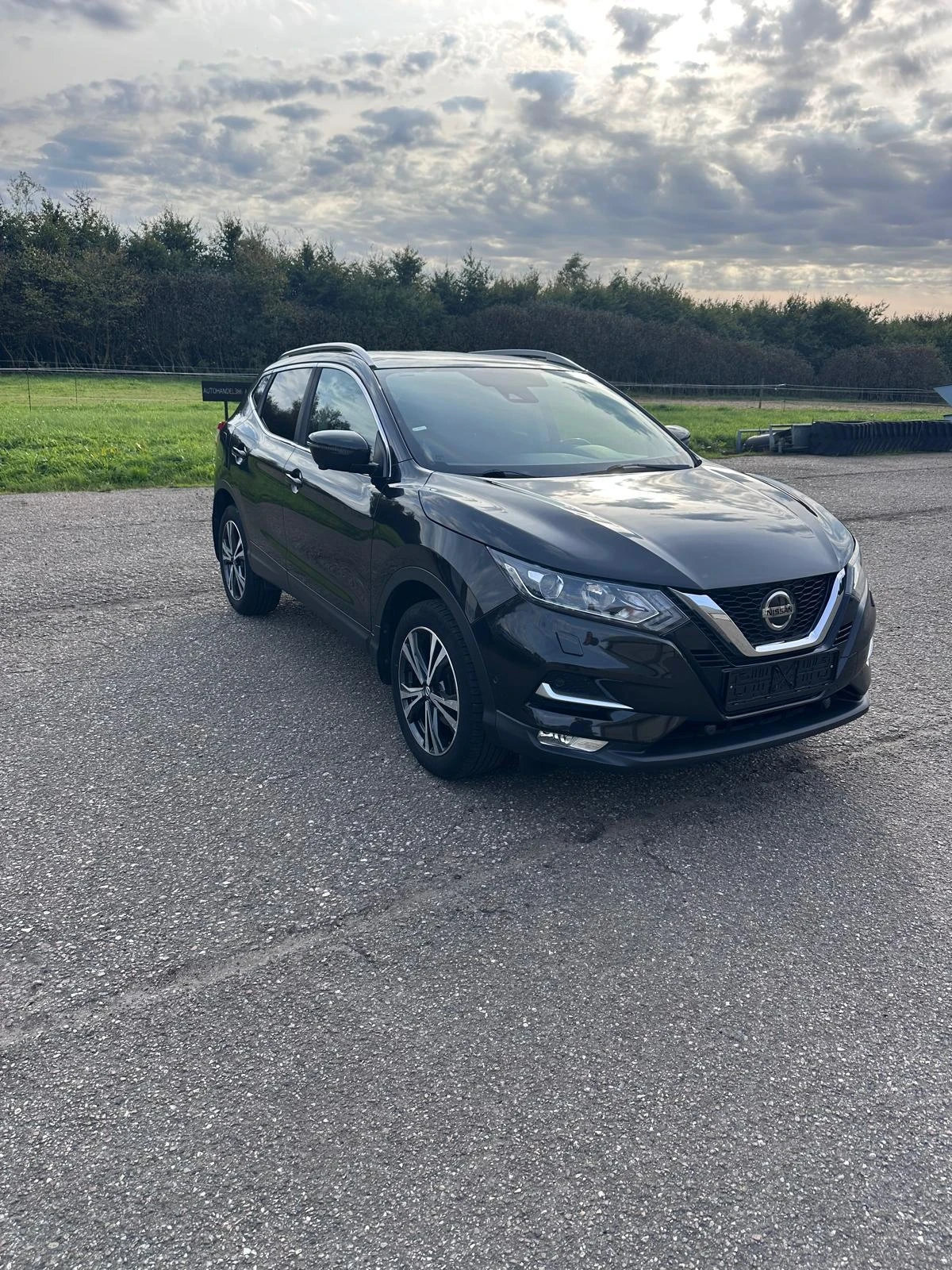 Nissan Qashqai 79000KM | Панорама | 360  камери , снимка 5 - Автомобили и джипове - 56250529