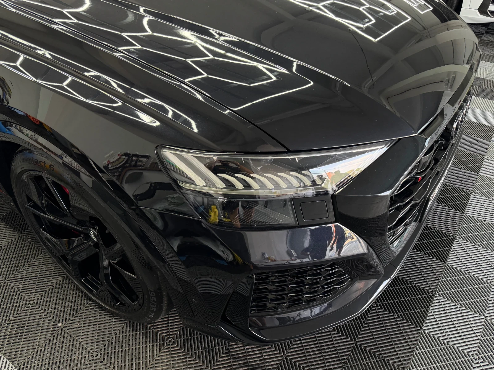 Audi RSQ8, снимка 2 - Автомобили и джипове - 56295442
