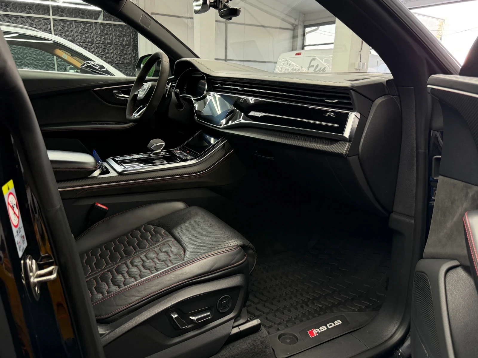 Audi RSQ8, снимка 7 - Автомобили и джипове - 56295442