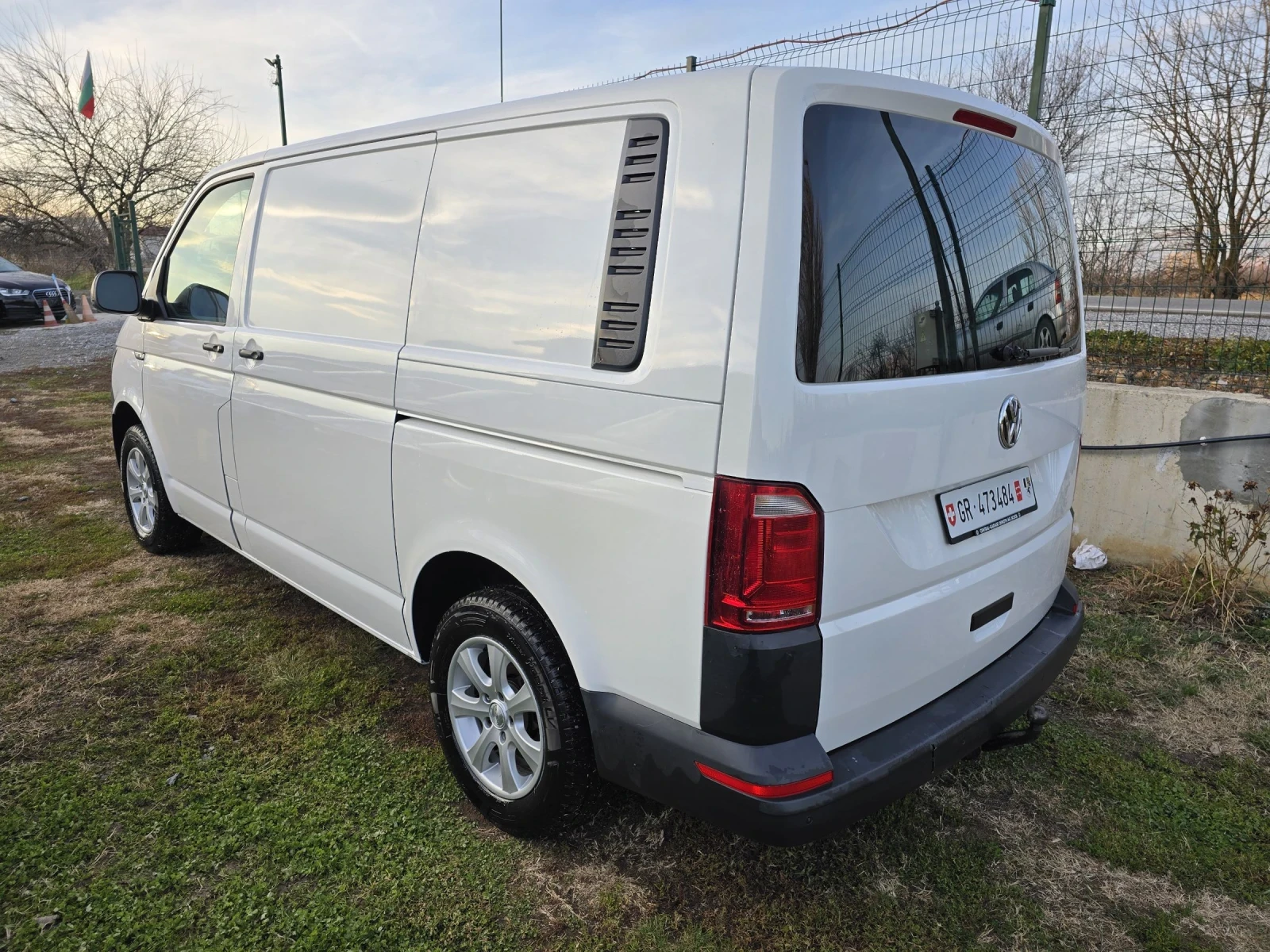 VW Transporter  T6 2.0TDI 4x4 Euro 5B - изображение 4