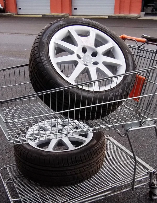 Гуми с джанти Pirelli 225/50R17, снимка 4 - Гуми и джанти - 54551373