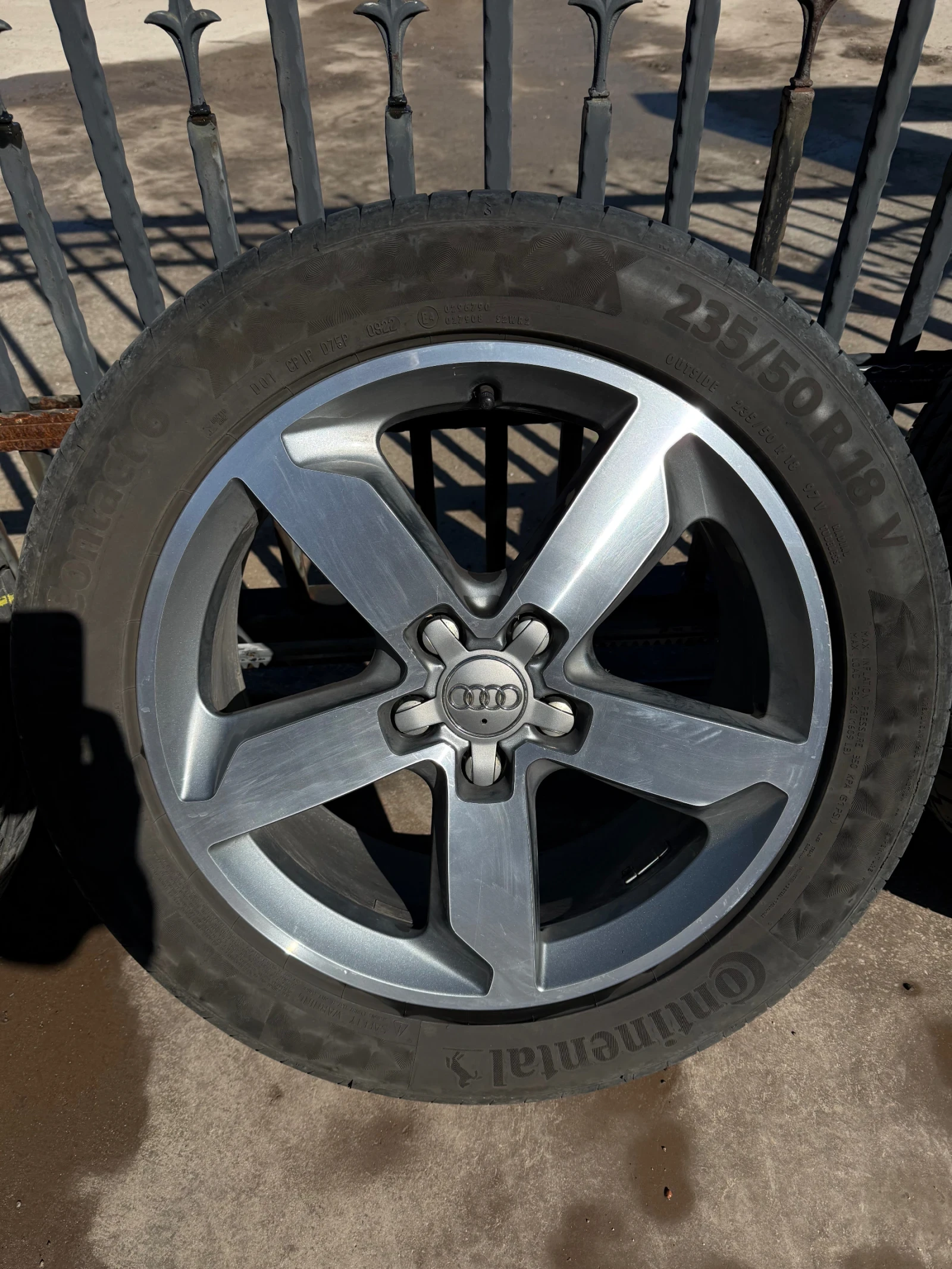 Гуми с джанти Continental 235/50R18