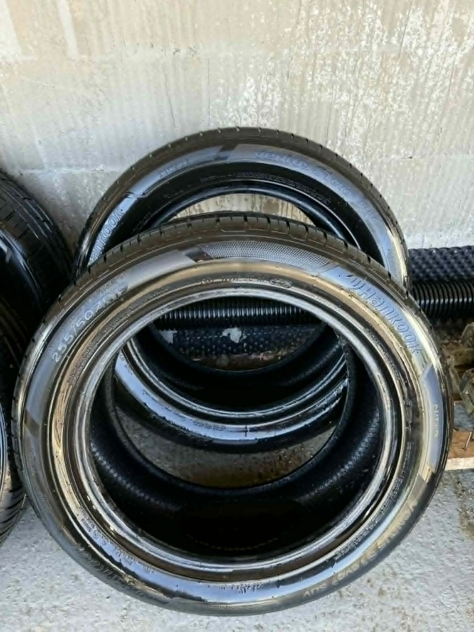 Гуми Летни 255/50R19, снимка 7 - Гуми и джанти - 54422230