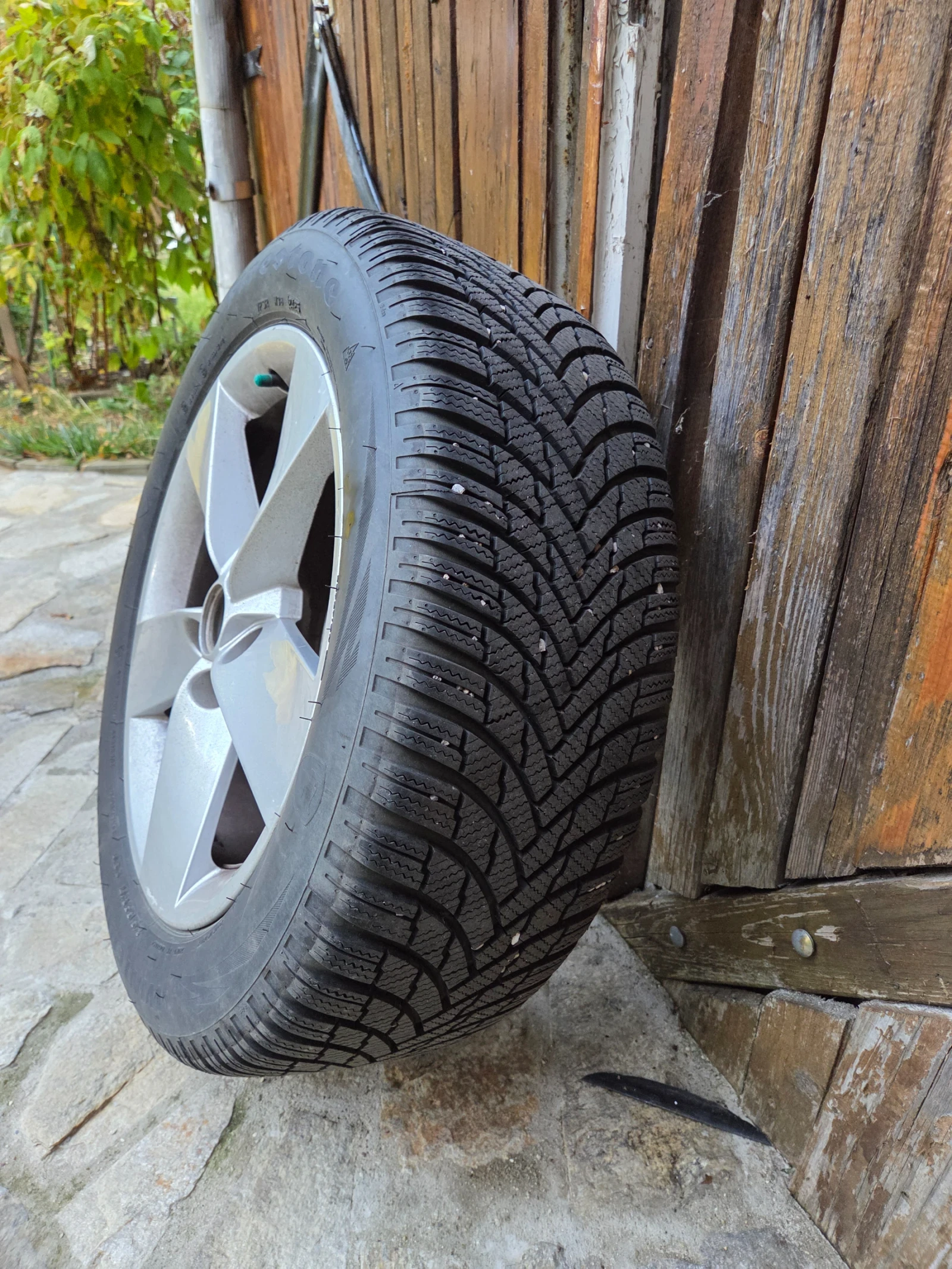 ���� � ������ 215/55R17 �� Skoda Karoq | Mobile.bg � ����������� 3