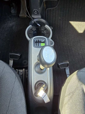 Smart Fortwo 1.0i АВТОМАТИК КЛИМАТИК, снимка 11