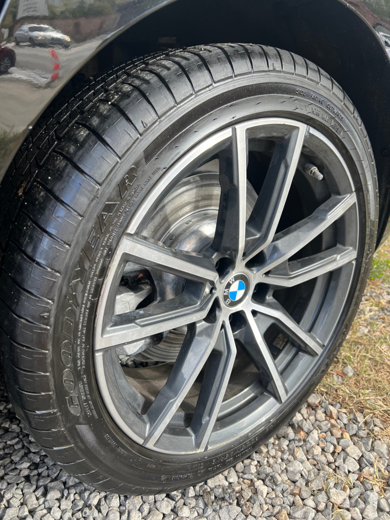 BMW 330 i xDrive*Sport Line*LED, снимка 17 - Автомобили и джипове - 44809417