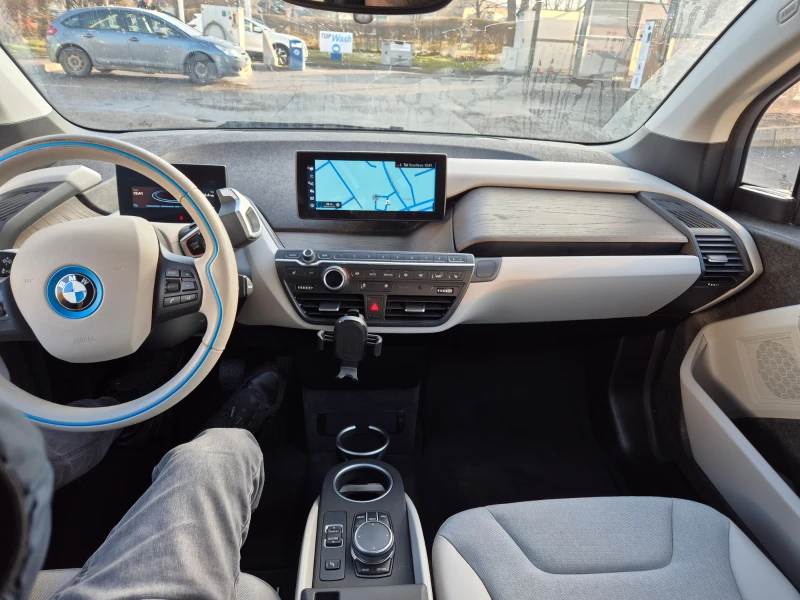 BMW i3 120Ah | 31.12.2020 | CarPlay | ParkCam, снимка 13 - Автомобили и джипове - 49335131