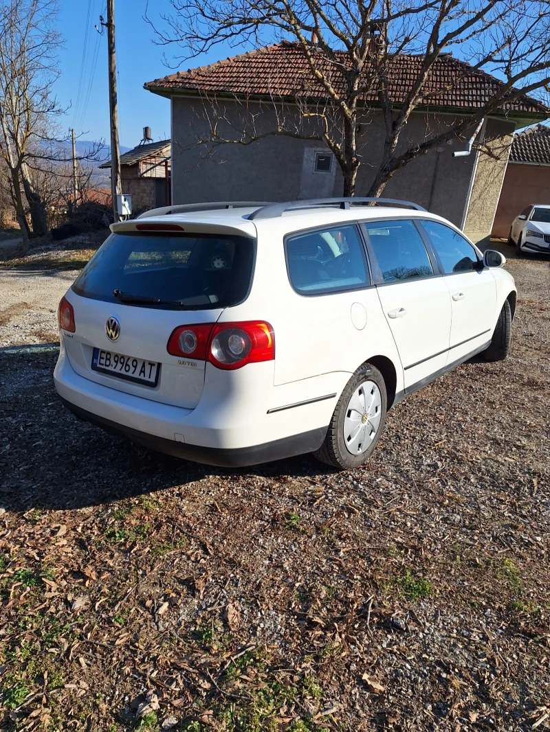 VW Passat, снимка 4 - Автомобили и джипове - 49508005