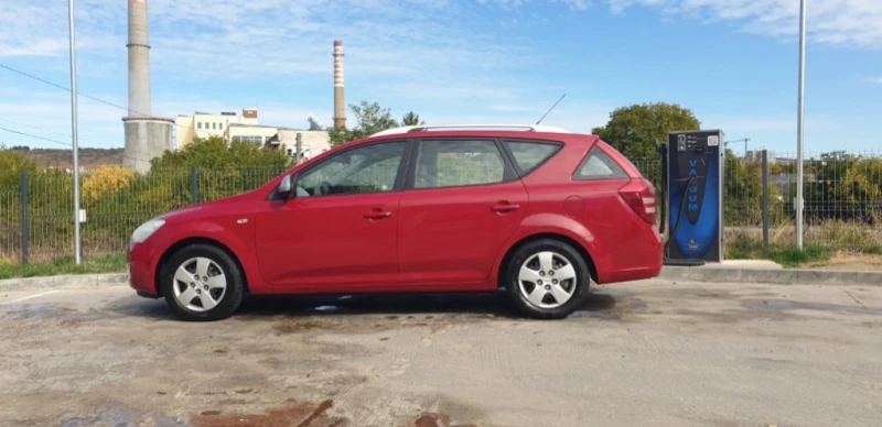 Kia Ceed 1.4 16V 99 к.с./газ-бензин, снимка 11 - Автомобили и джипове - 52045036