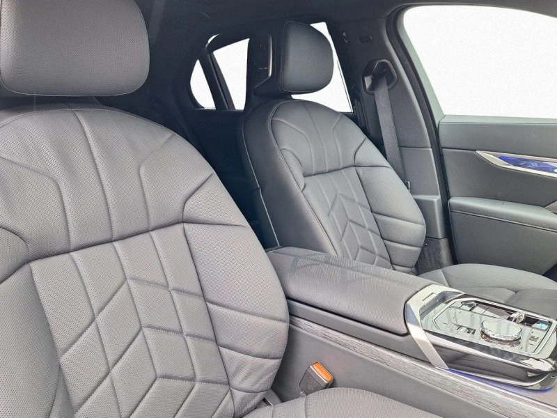 BMW i7 M70 XDRIVE EXECUTIVE B&W HEAD UP , снимка 11 - Автомобили и джипове - 52311520