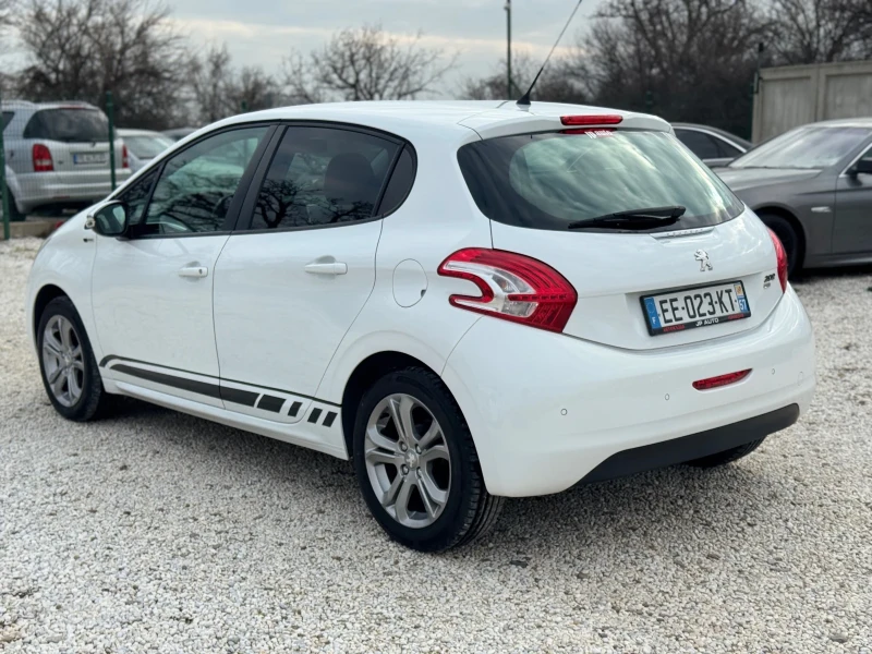 Peugeot 208 1.4hdi, снимка 4 - Автомобили и джипове - 52445817