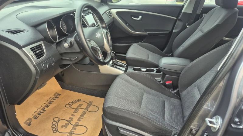 Hyundai I30 1.6диз 110к.с. Автомат, снимка 12 - Автомобили и джипове - 52550909