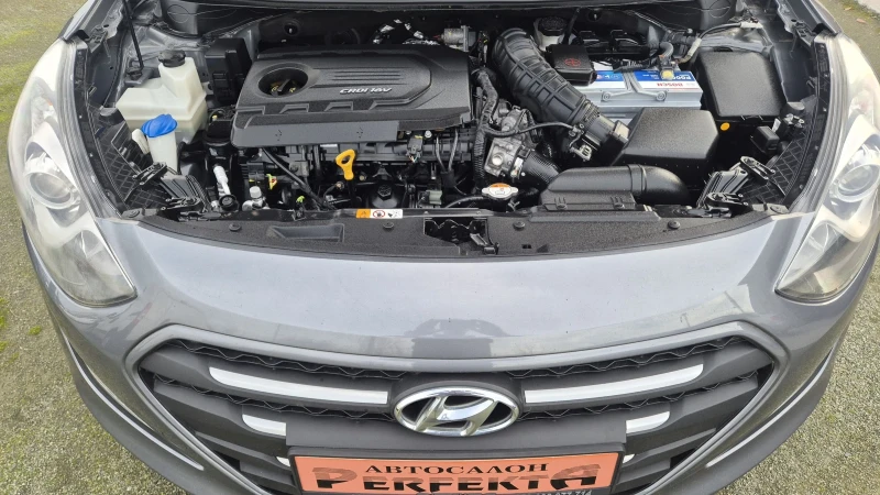 Hyundai I30 1.6диз 110к.с. Автомат, снимка 17 - Автомобили и джипове - 52550909