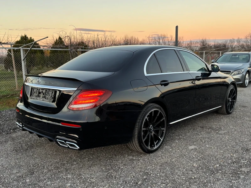 Mercedes-Benz E 200 AMG 42000km, снимка 5 - Автомобили и джипове - 52773655