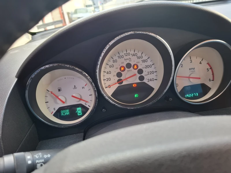 Dodge Caliber 2.0 CRD, снимка 9 - Автомобили и джипове - 52937613