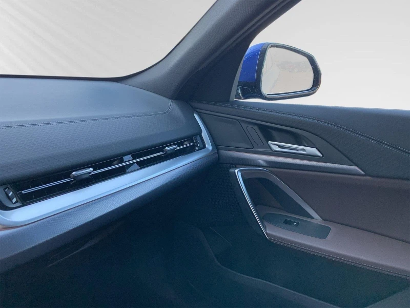 BMW iX2 20* M-SPORT* HEAD-UP* 360CAM* , снимка 9 - Автомобили и джипове - 53083131