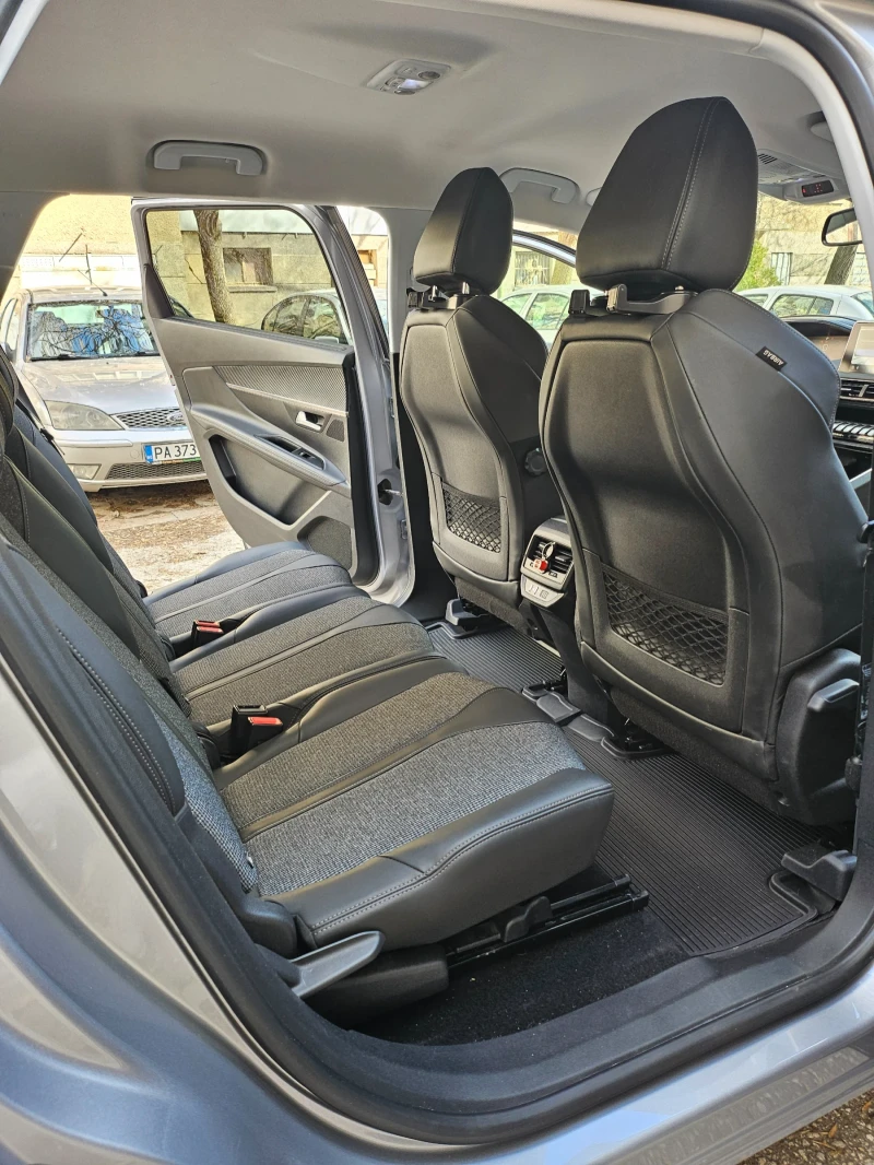 Peugeot 5008, снимка 9 - Автомобили и джипове - 53528401