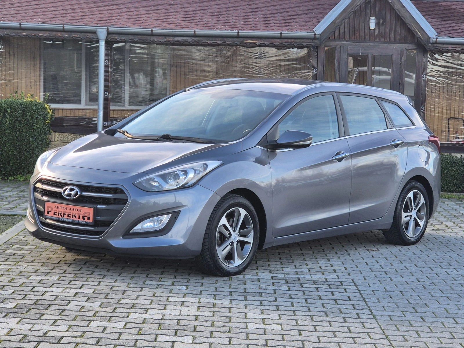Hyundai I30 1.6диз 110к.с. Автомат, снимка 1