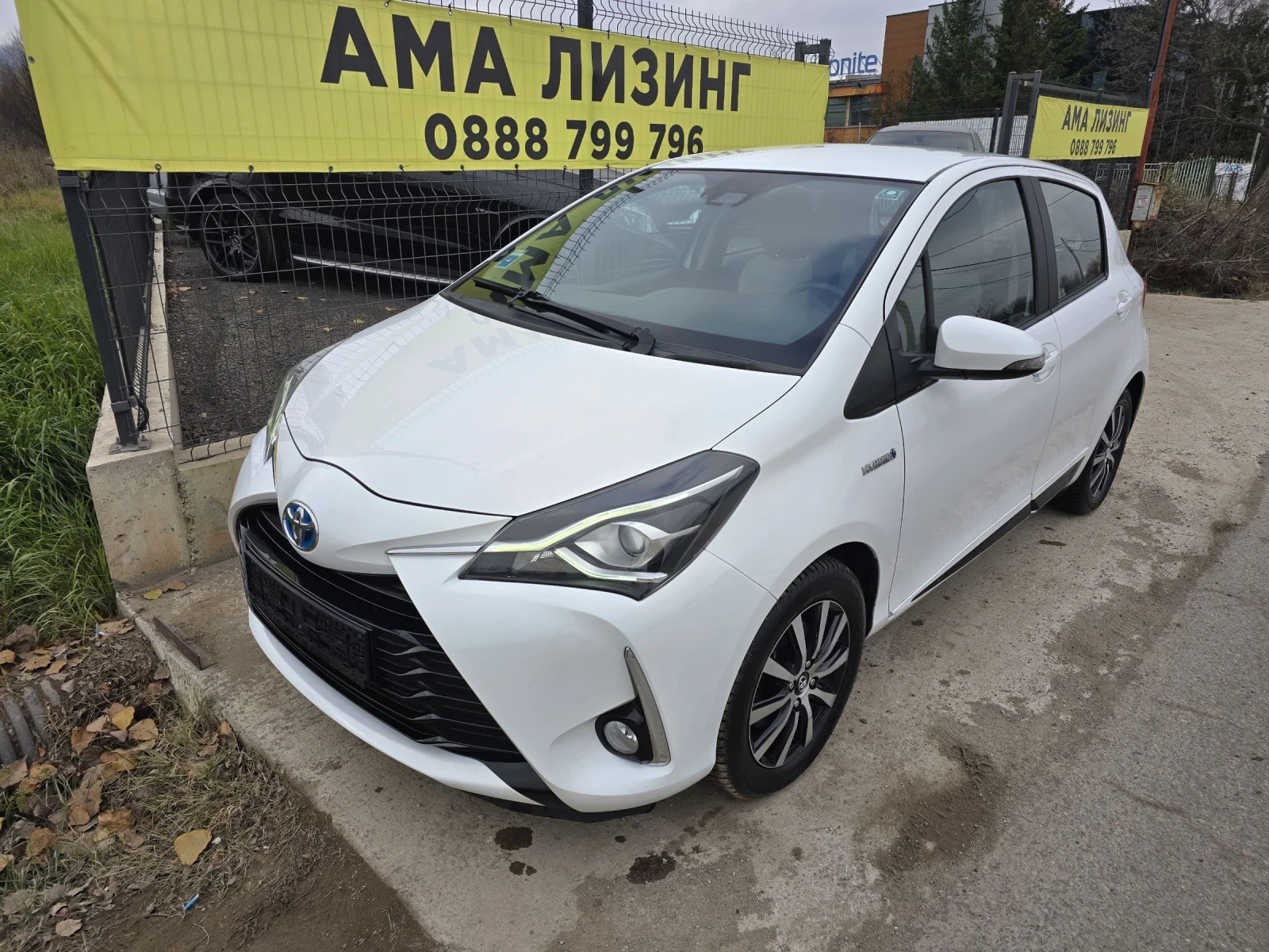 Toyota Yaris 1.8 HYBRID/FACE, снимка 1