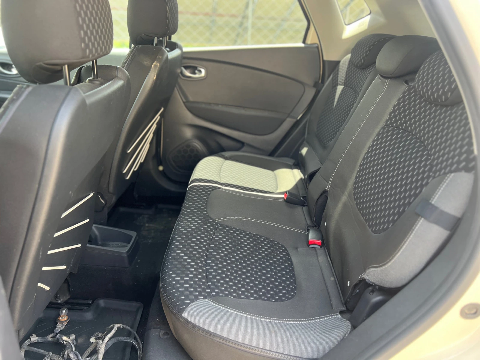 Renault Captur 1.2TCe | Mobile.bg — изображение 12