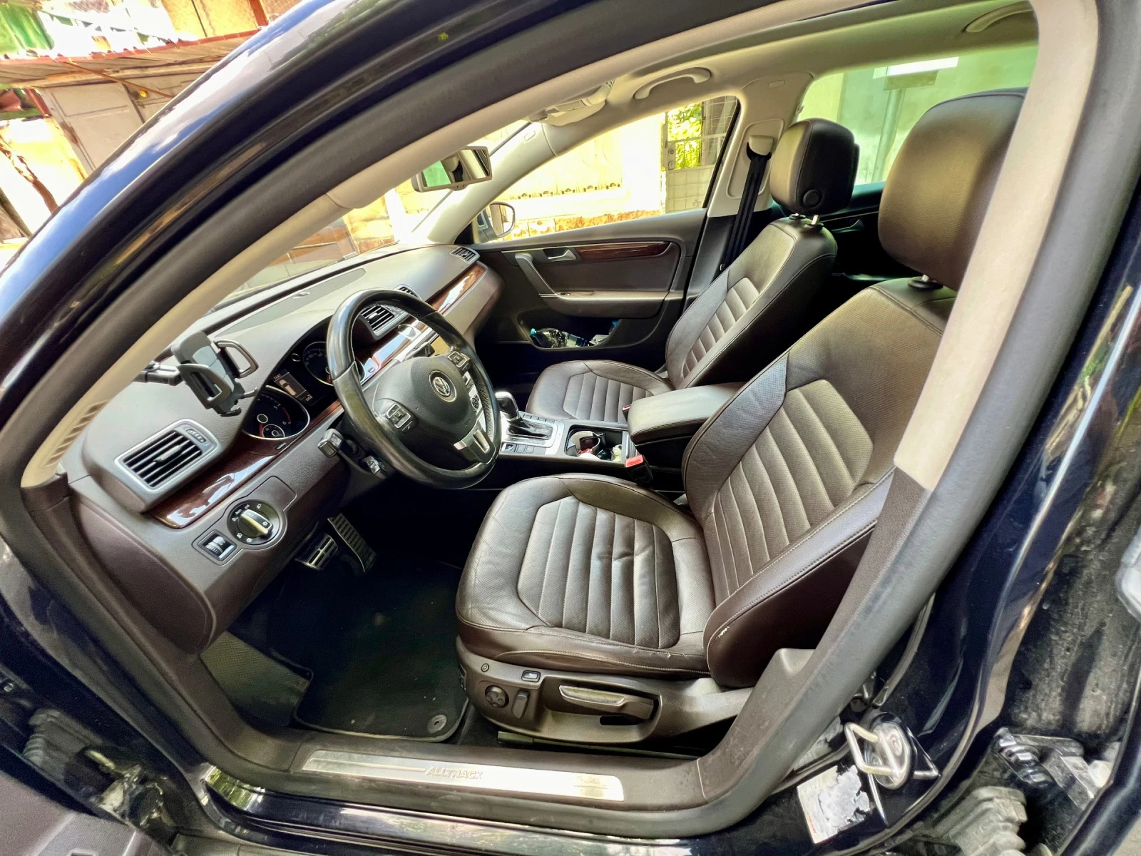 VW Alltrack DSG / PANORAMA / WEBASTO / F1 - изображение 8