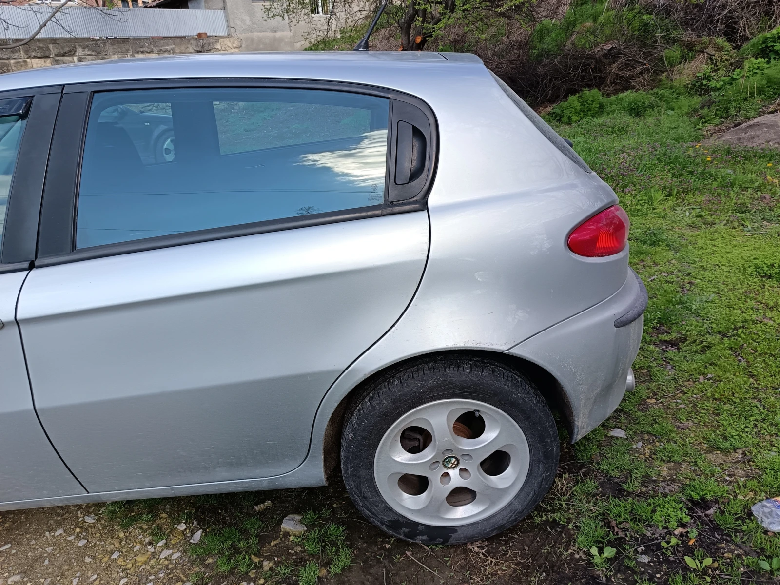 Alfa Romeo 147 1.9 - изображение 7