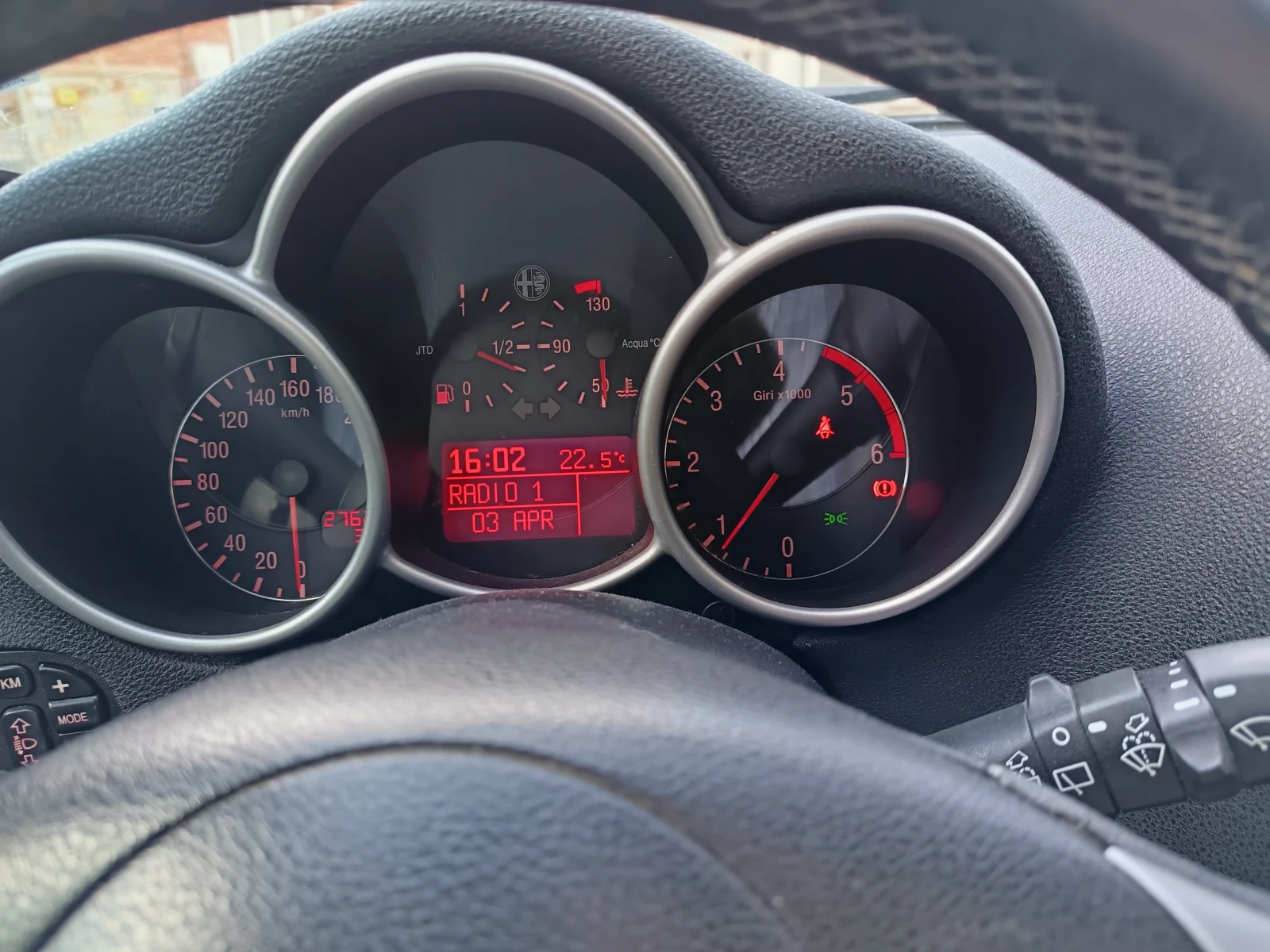 Alfa Romeo 147 1.9 - изображение 2