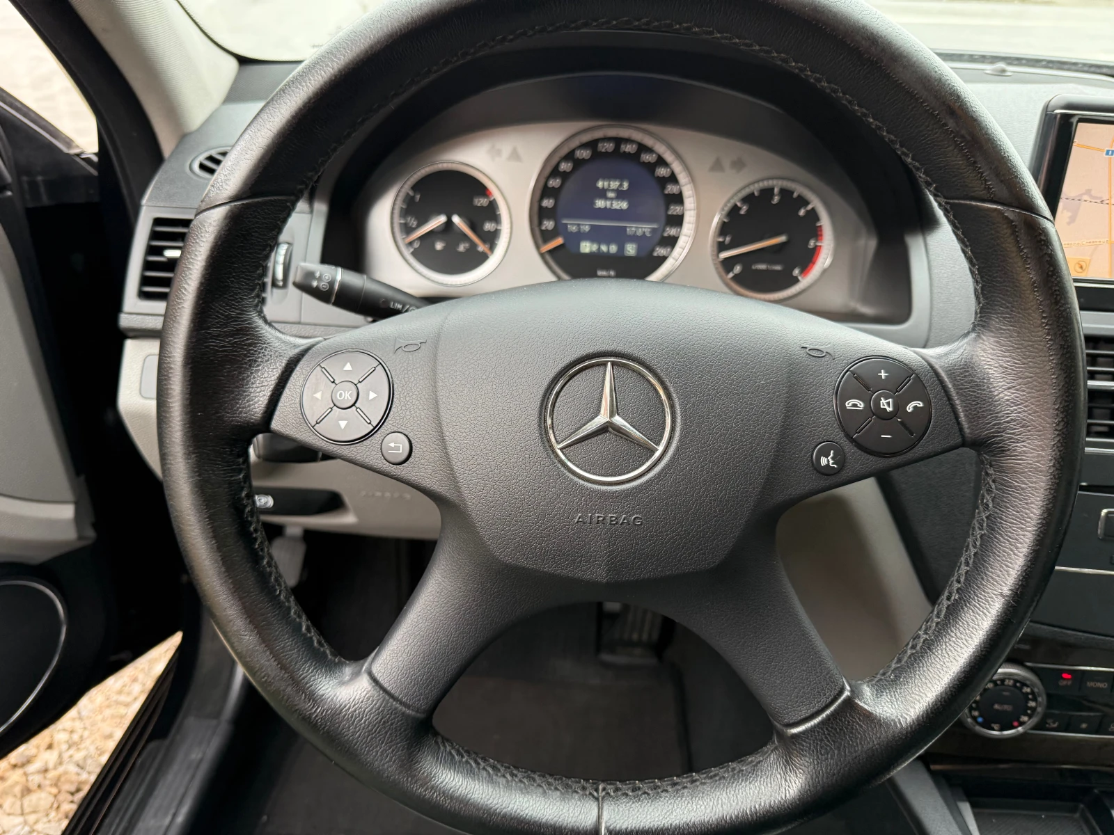 Mercedes-Benz C 320 4matic   XENON NAVI SWISS | Mobile.bg   16