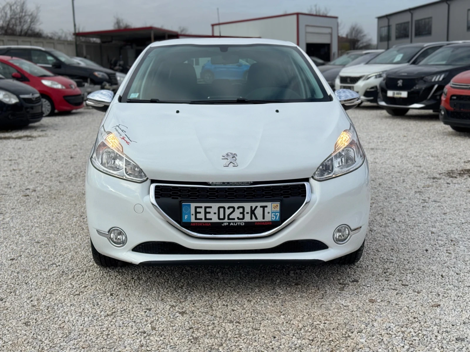 Peugeot 208 1.4hdi - изображение 2