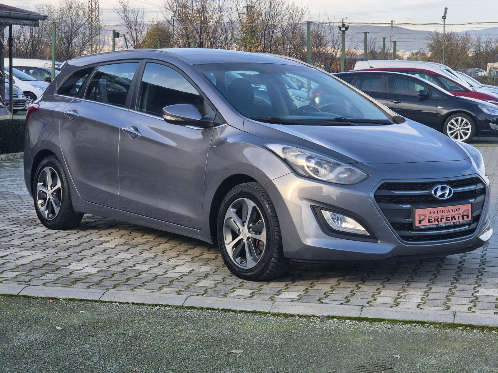 Hyundai I30 1.6диз 110к.с. Автомат - изображение 5