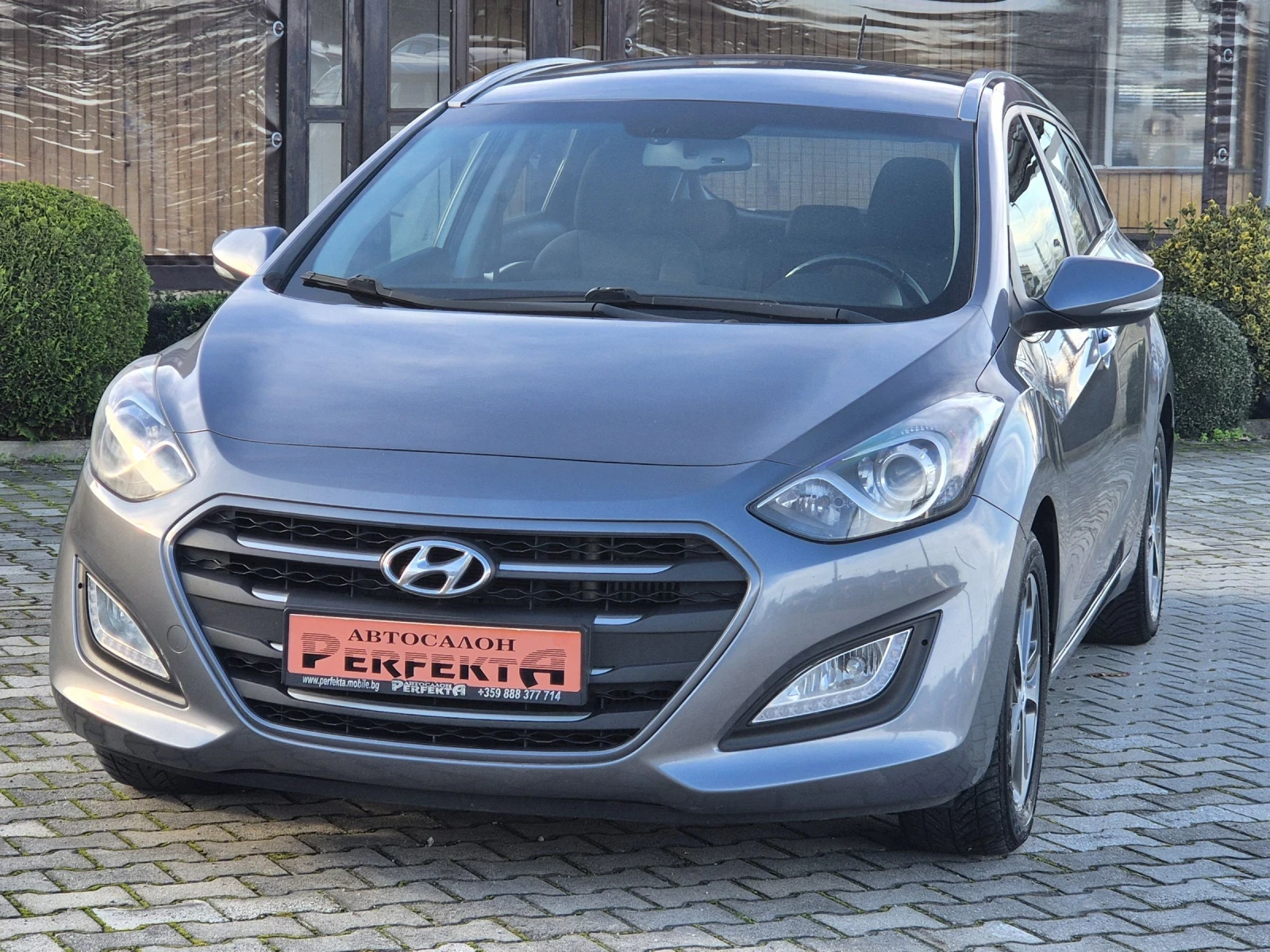 Hyundai I30 1.6диз 110к.с. Автомат - изображение 3