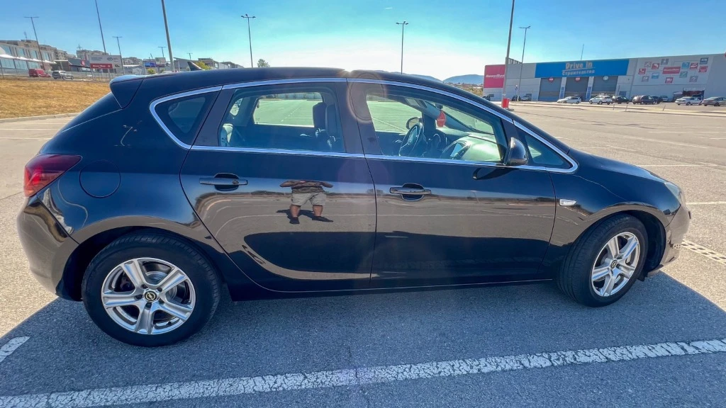 Opel Astra J - изображение 6