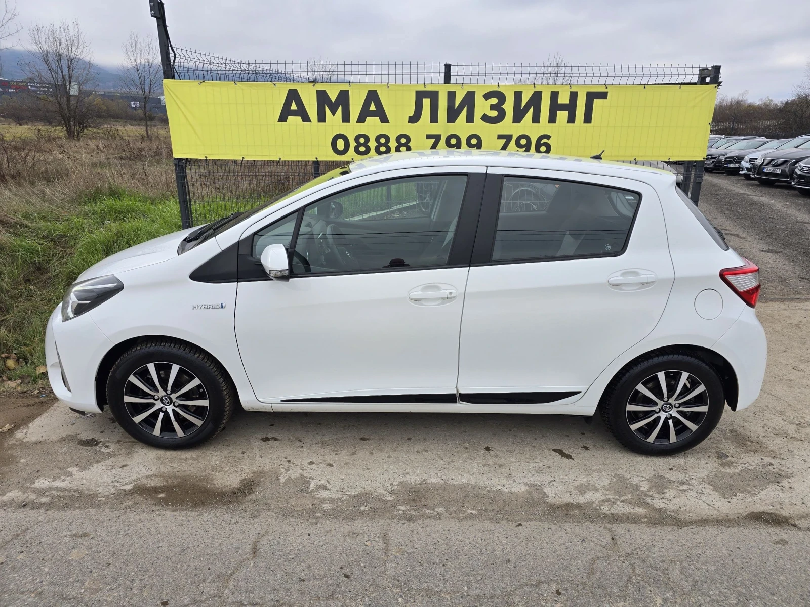 Toyota Yaris 1.8 HYBRID/FACE - изображение 6