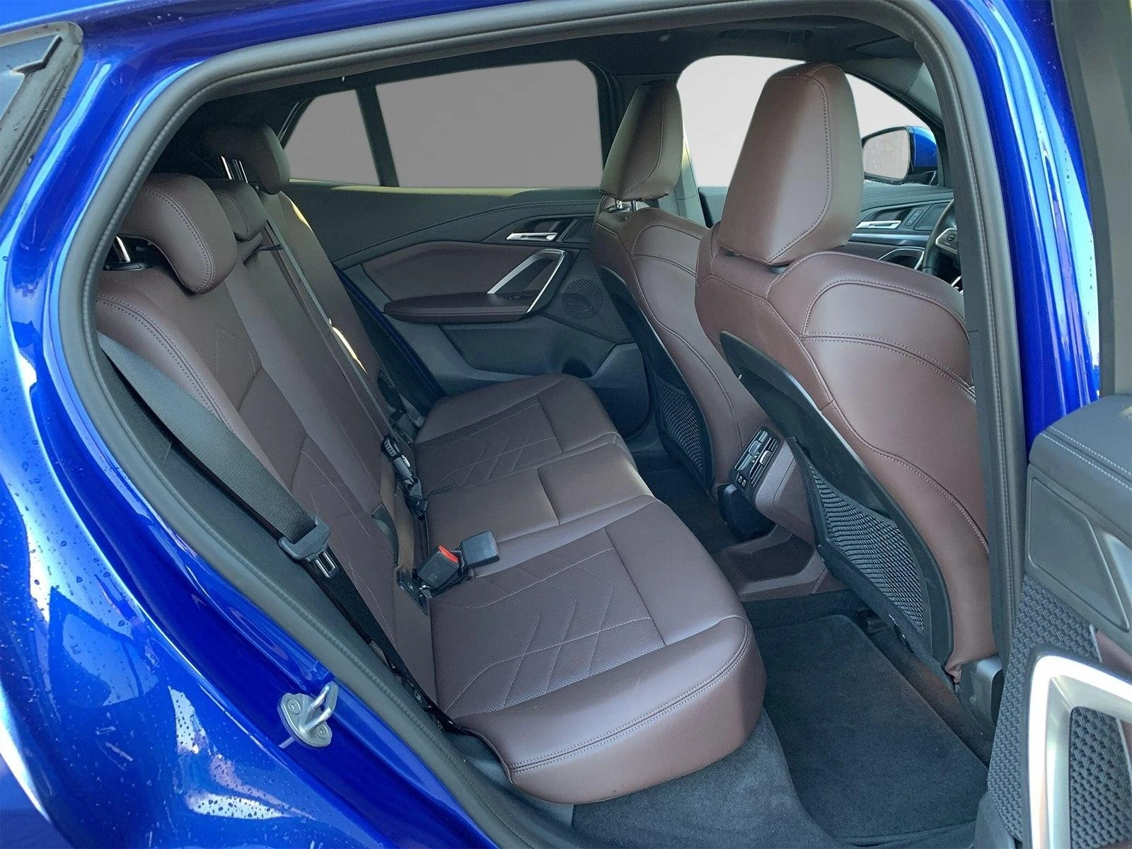 BMW iX2 20* M-SPORT* HEAD-UP* 360CAM*  | Mobile.bg � ����������� 11