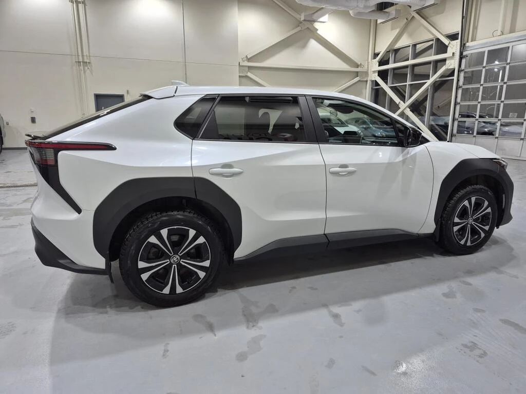 Toyota bZ4X LE FWD/Sunroof/Bluetooth | Mobile.bg � ����������� 3